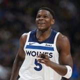 Anthony Edwards peut avoir le sourire: avec ses 43 points, il a bien livré un match remarquable à Denver. KEYSTONE/AP/David Zalubowski